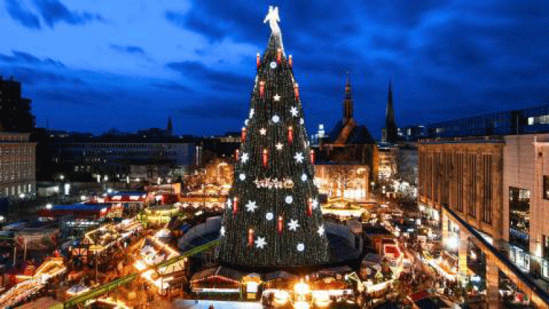 World’s tallest Christmas tree
